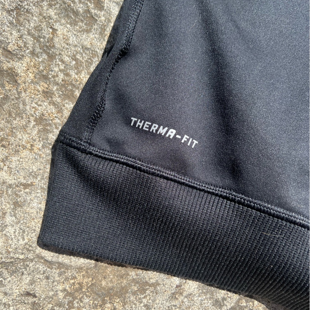 Big Kids' Therma-FIT Black Training Hoodie medium - Picture 7 of 7
